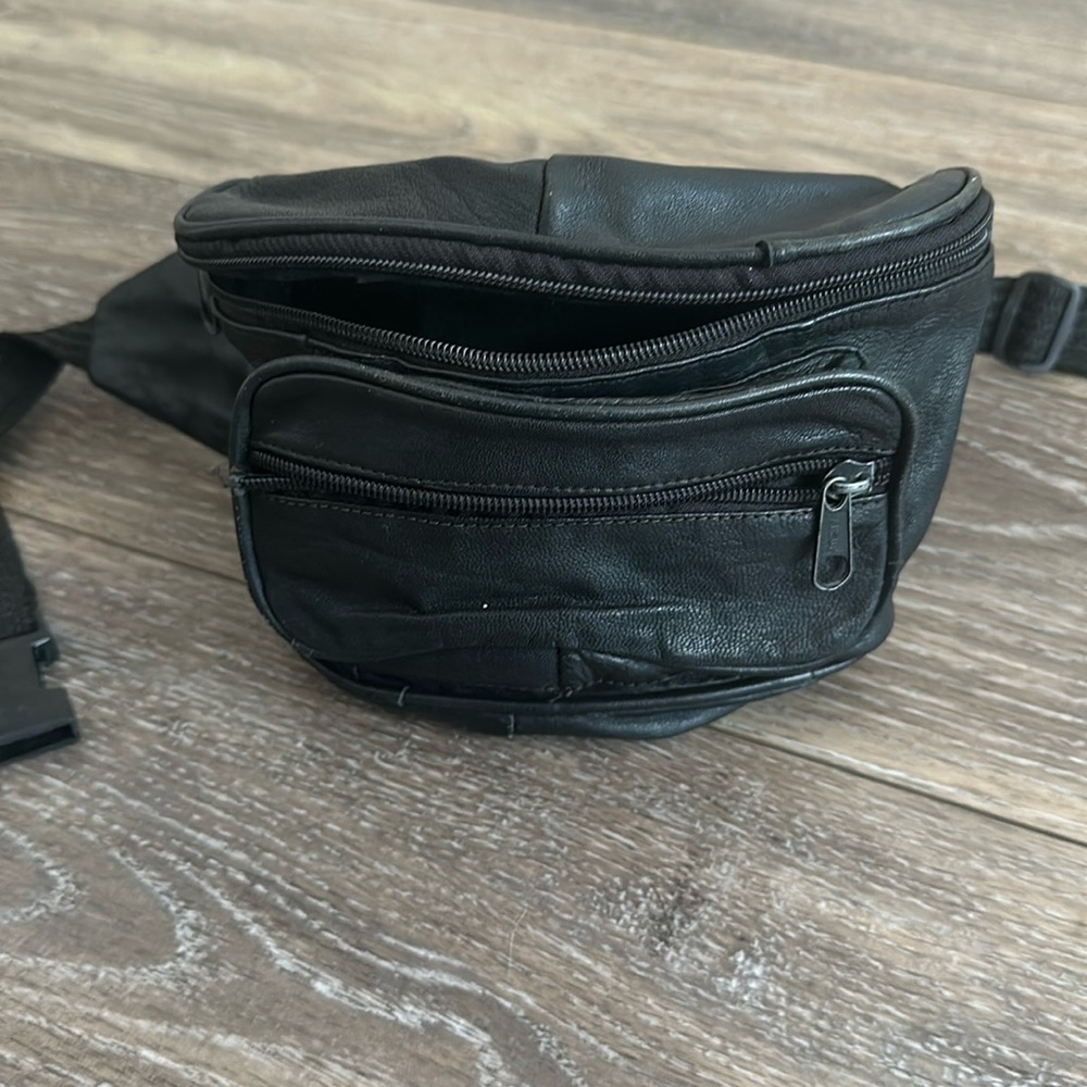 Black leather Fanny pack